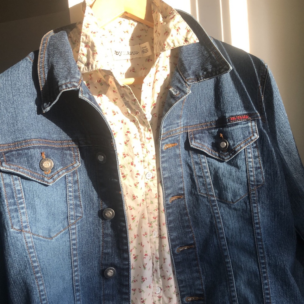 🤠C'EST ET TOI JEAN JACKET 💕DENIM WITH POCKETS 🎀